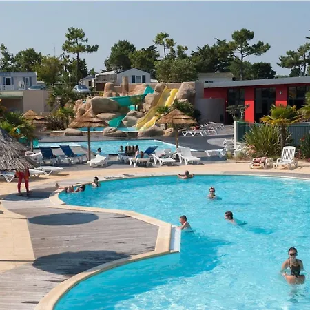 Mobil Confortable Avec Terrasse Pour 6 - Api-1-52-1194 Campingplatz *