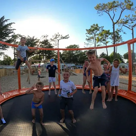 Mobil Confortable Avec Terrasse Pour 6 - Api-1-52-1194 圣让-德蒙