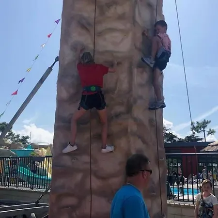 Mobil Confortable Avec Terrasse Pour 6 - Api-1-52-1194 Campingplatz *