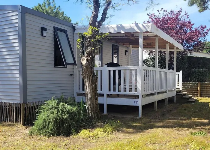 Mobil Confortable Avec Terrasse Pour 6 - Api-1-52-1194 אתר קמפינג סן ז'אן דה מון