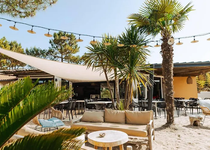 Mobil Confortable Avec Terrasse Pour 6 - Api-1-52-1194 Saint-Jean-de-Monts