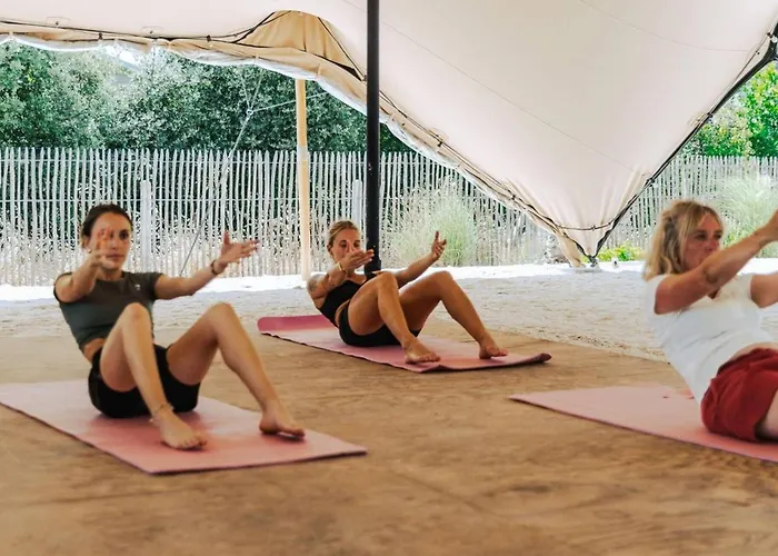 Mobil Confortable Avec Terrasse Pour 6 - Api-1-52-1194 אתר קמפינג סן ז'אן דה מון