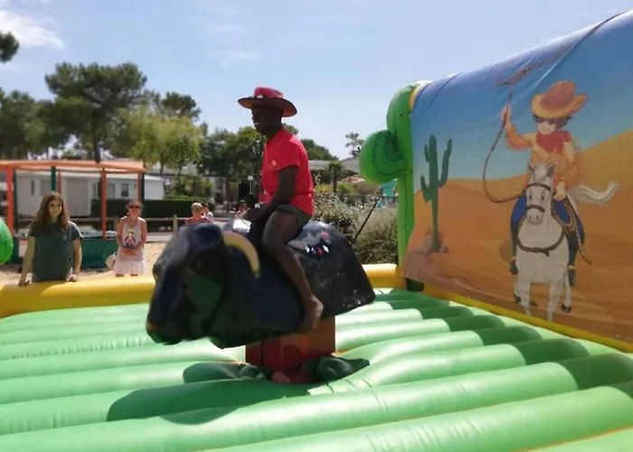 Mobil Confortable Avec Terrasse Pour 6 - Api-1-52-1194 Campingplatz *