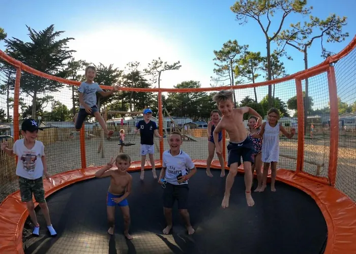 Mobil Confortable Avec Terrasse Pour 6 - Api-1-52-1194 סן ז'אן דה מון